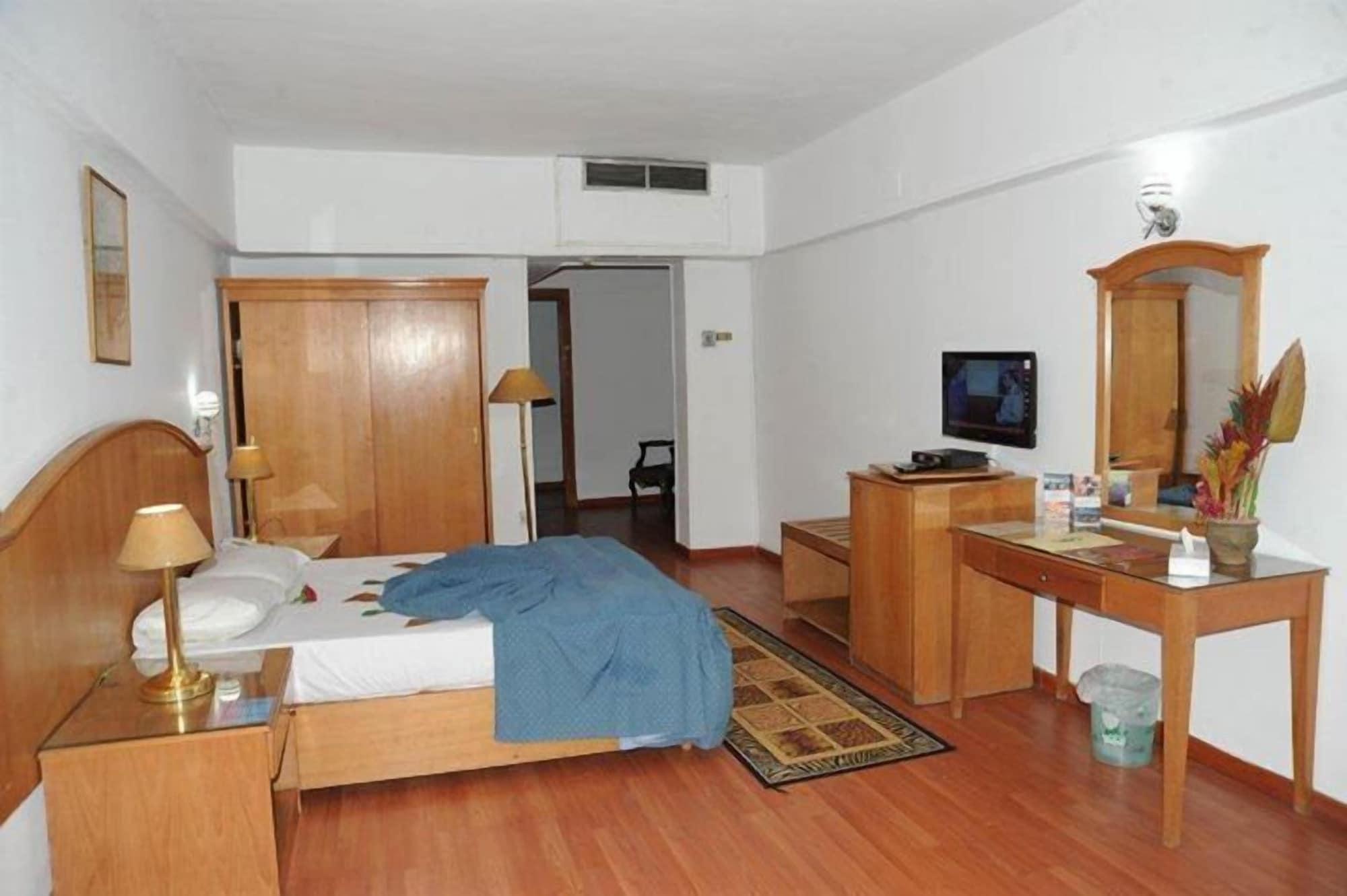 Pyramids Plaza Hotel Giza Dış mekan fotoğraf