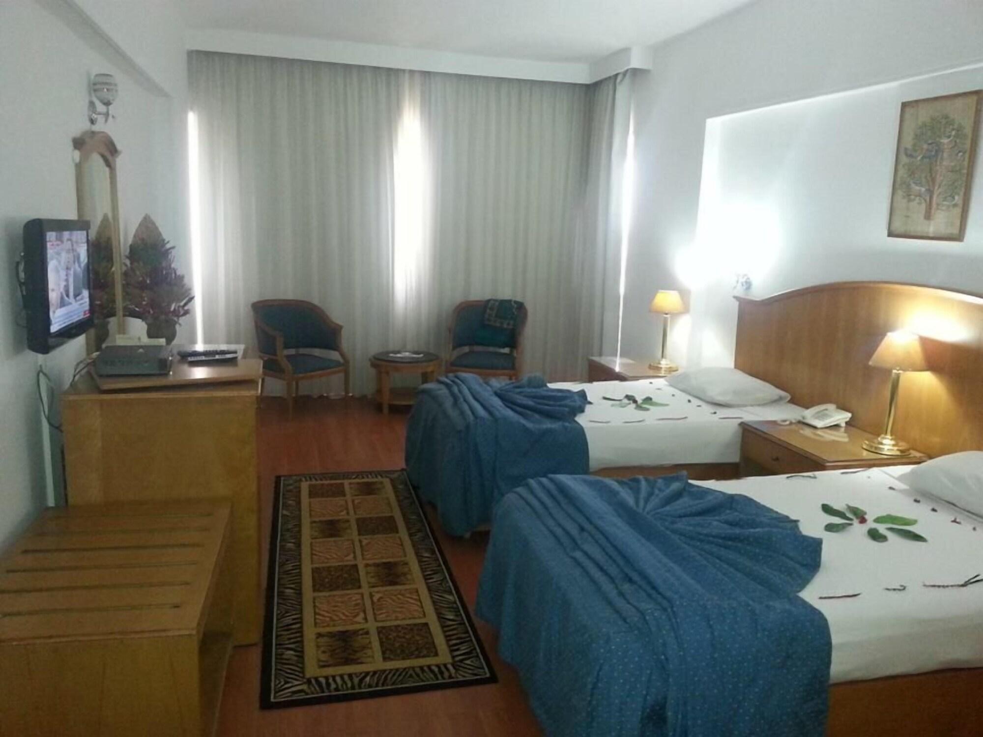 Pyramids Plaza Hotel Giza Dış mekan fotoğraf