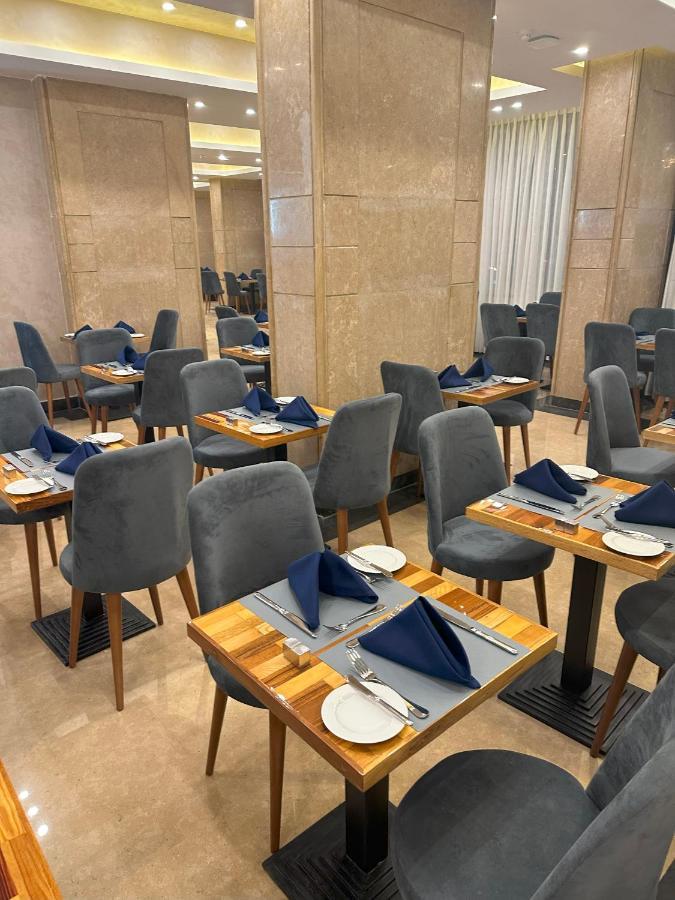 Pyramids Plaza Hotel Giza Dış mekan fotoğraf