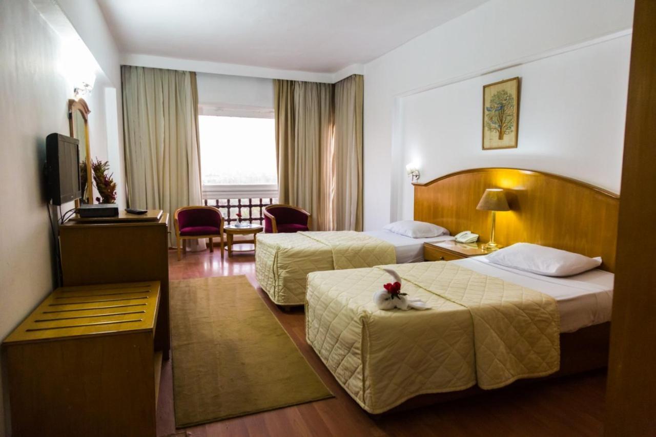 Pyramids Plaza Hotel Giza Dış mekan fotoğraf