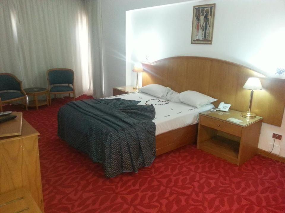Pyramids Plaza Hotel Giza Dış mekan fotoğraf