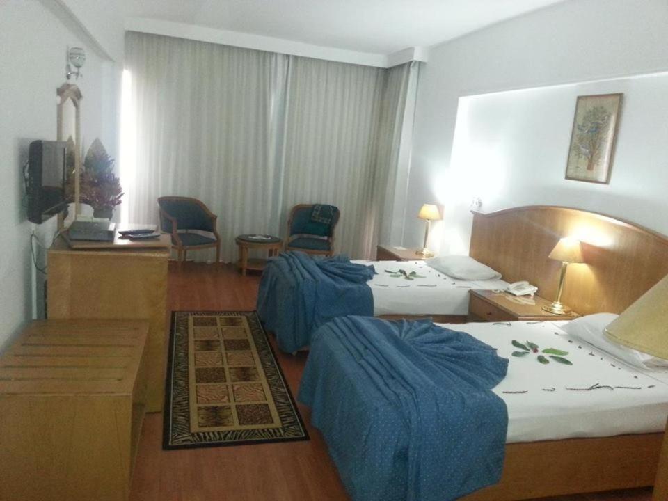 Pyramids Plaza Hotel Giza Dış mekan fotoğraf