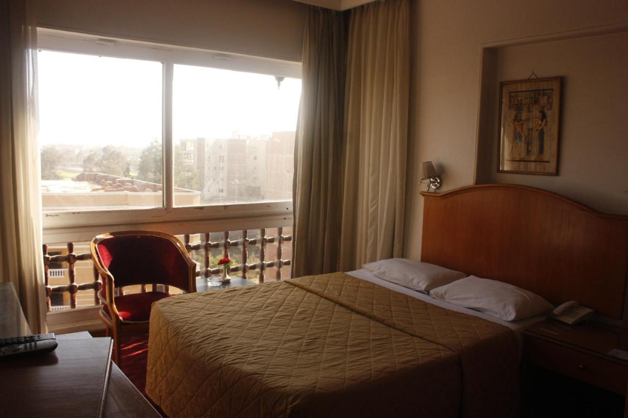 Pyramids Plaza Hotel Giza Dış mekan fotoğraf